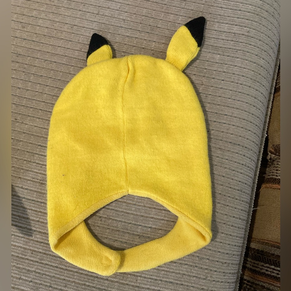 Unisex Pokémon Pikachu SnapBack and Beanie Set - Picture 8 of 9